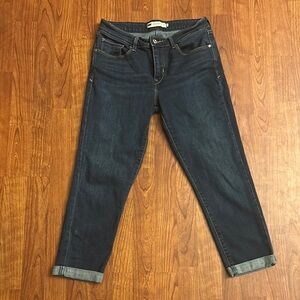 Levi’s mid rise skinny jeans size 8
